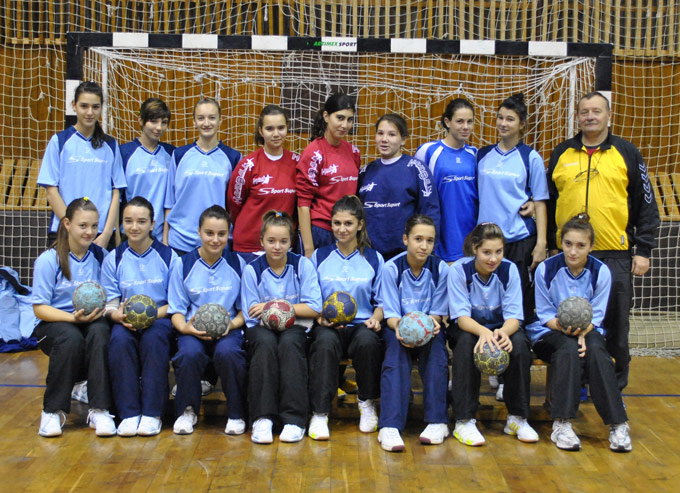 Handbal > Junioarele 3 de la GŞI „1 Mai” se luptă pentru calificarea la turneul final